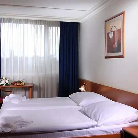 TOP HOTEL Praha Hotel