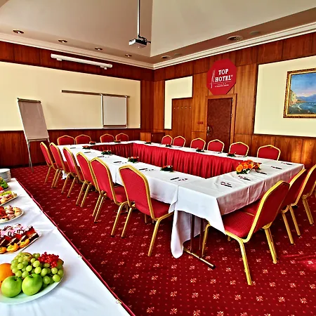 TOP HOTEL Praha 4*