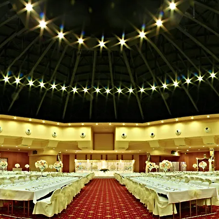 TOP HOTEL Praha 4*