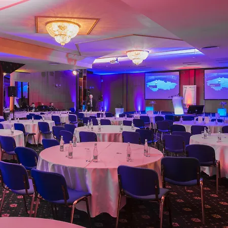 Top Hotel Praha מלון