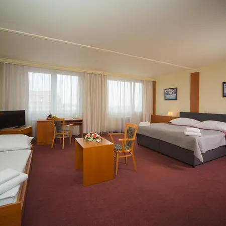 布拉格顶级酒店 4*