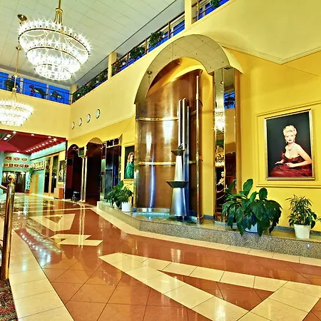 TOP HOTEL Praha Hotel
