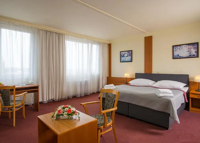 Hotell Top Hotel Praha 4*