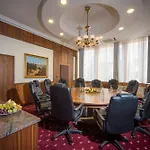 توب براها فندق